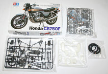 Ladda upp bild till gallerivisning, CB750F DOHC Tamiya Model Kit