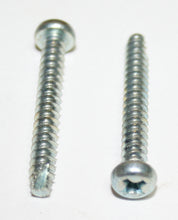 Lataa kuva Galleria-katseluun, Tail Light Lens Screws (73-0898)